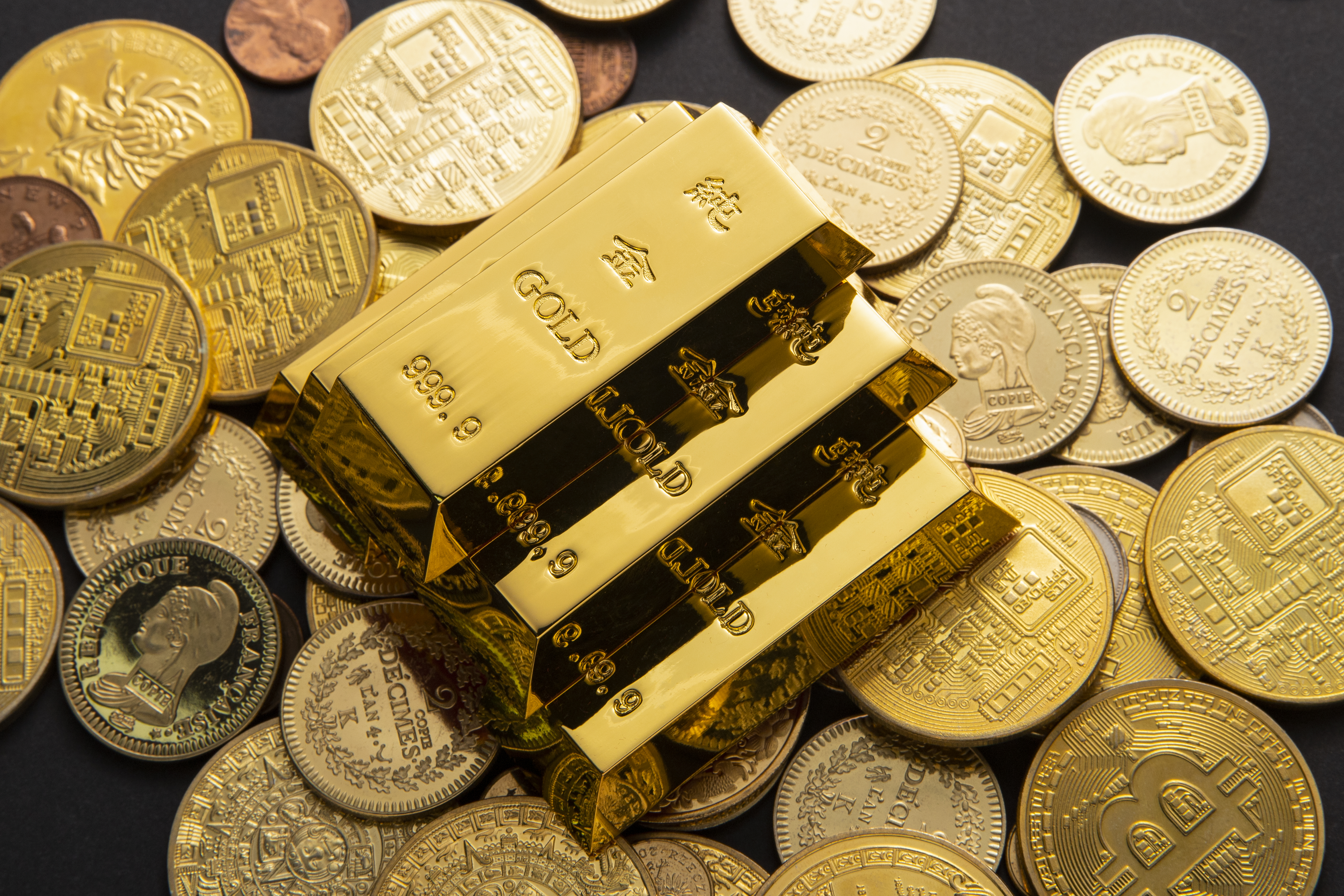 Złoto vs. Srebro – który kruszec lepiej sprawdzi się jako zabezpieczenie w czasach finansowej niepewności? 